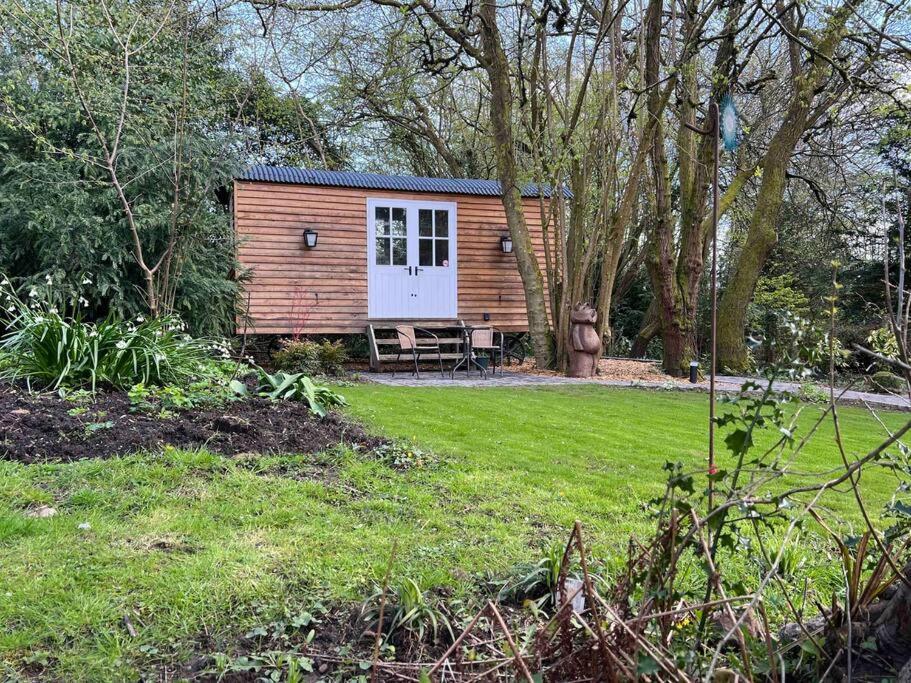 Tranquil Spot Shepherds Hut Cinderford Exterior foto
